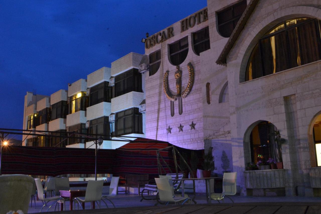 Oscar Hotel Petra Вади Муса Екстериор снимка